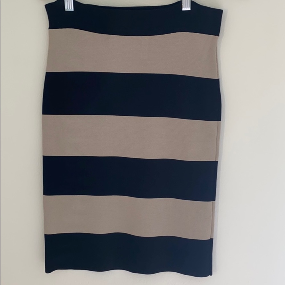 BCBG fitted skirt bodycon